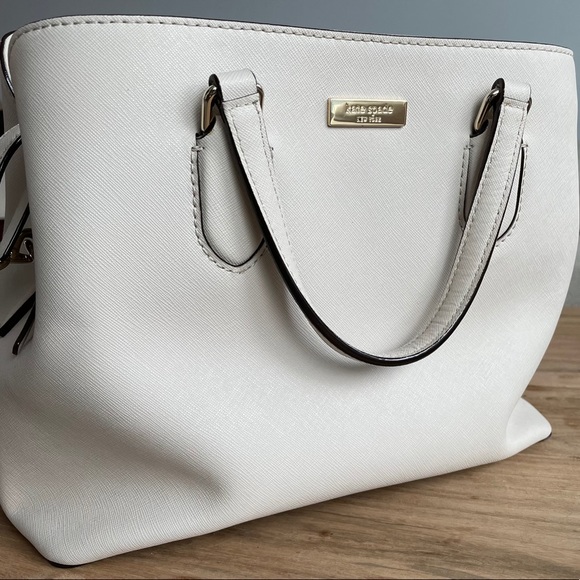 Kate spade handbag - great condition - Picture 2 of 5